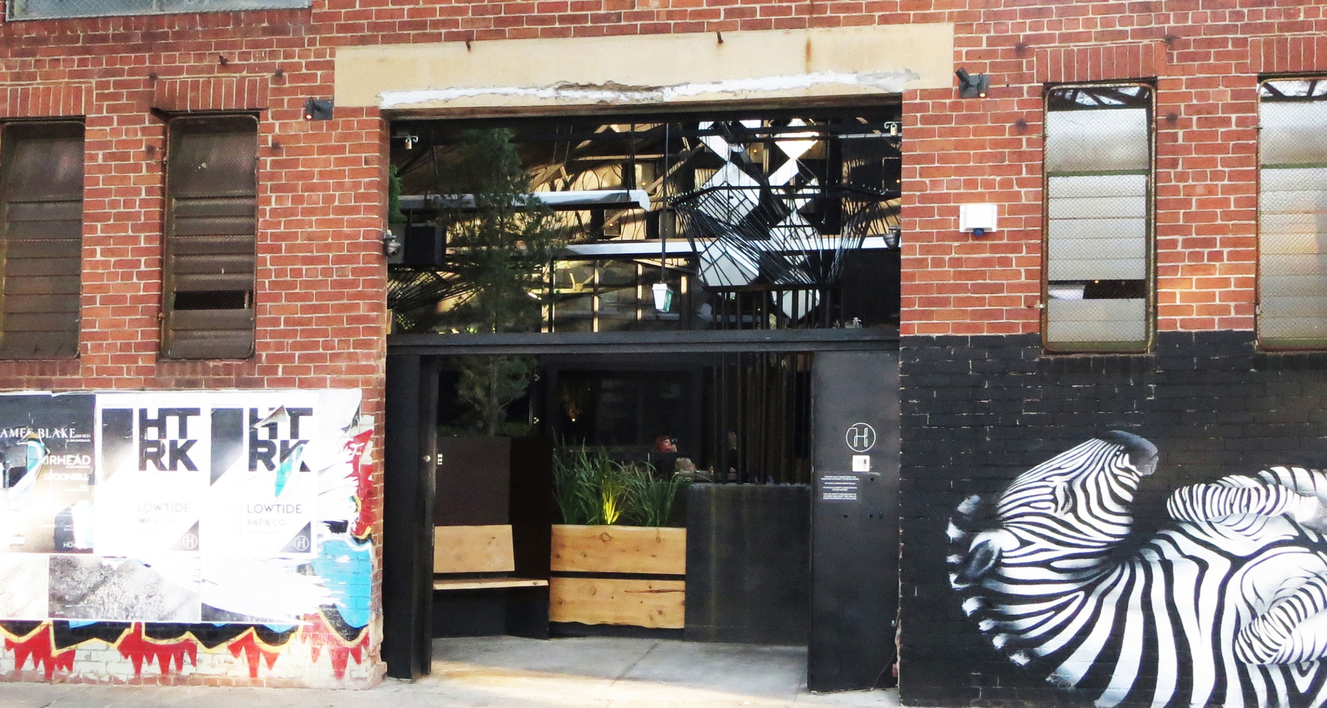Howler Bar